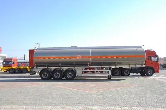 Un an de service après-vente 3 essieux camion-citerne en aluminium 50000 litres camion-citerne pétrolier